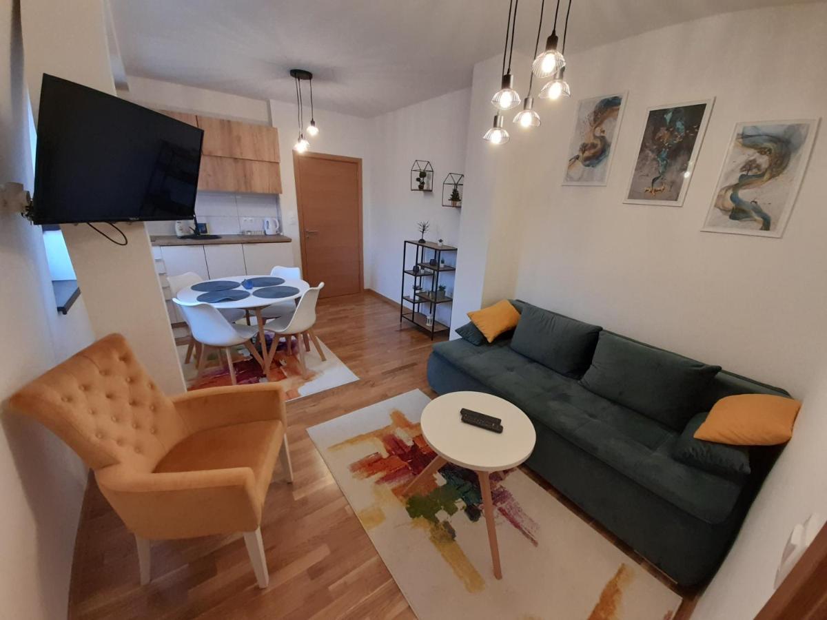 Mraz Apartment Яхорина Екстериор снимка
