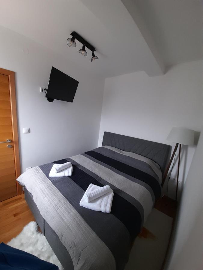 Mraz Apartment Яхорина Екстериор снимка