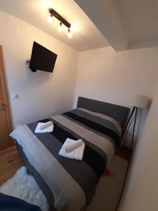 Mraz Apartment Яхорина Екстериор снимка