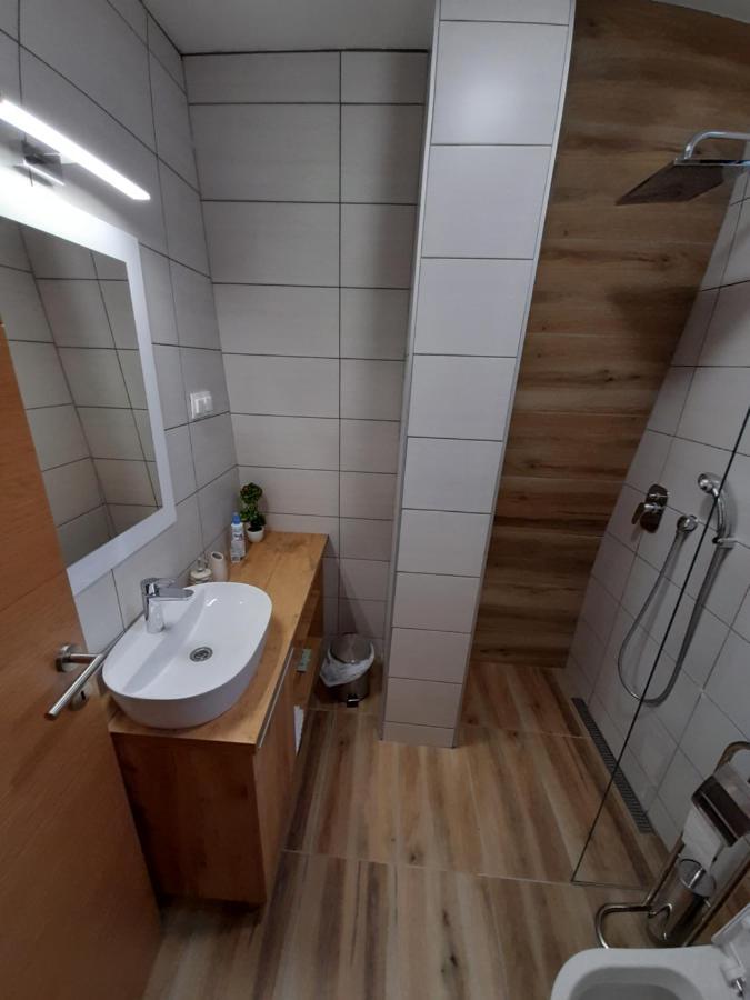 Mraz Apartment Яхорина Екстериор снимка
