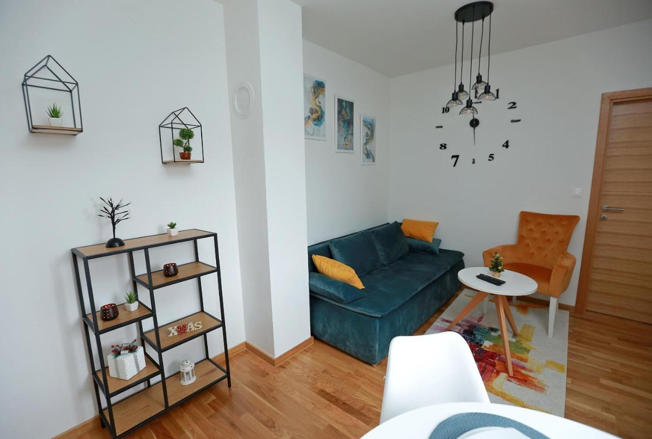 Mraz Apartment Яхорина Екстериор снимка