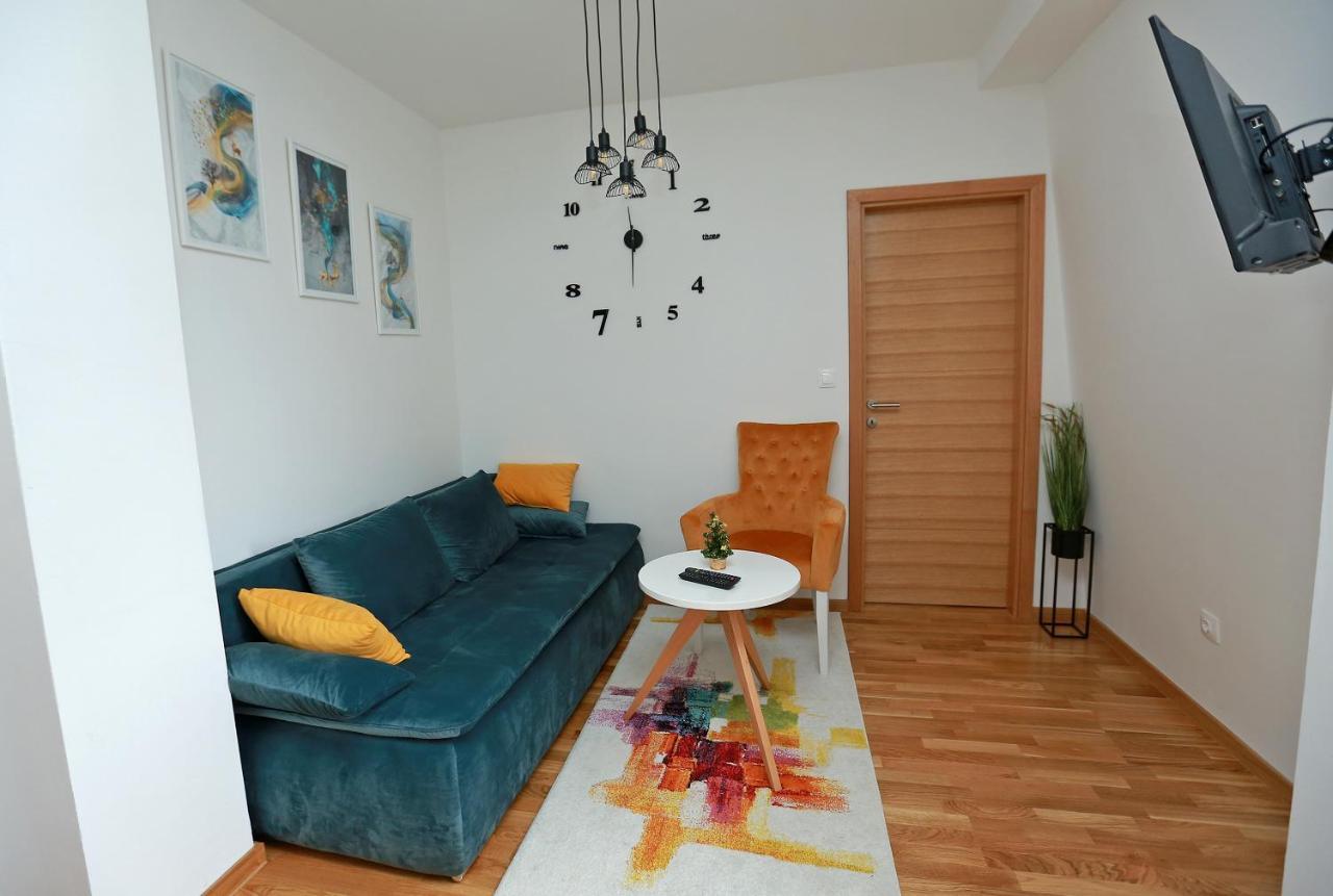 Mraz Apartment Яхорина Екстериор снимка