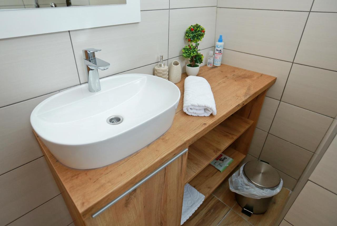 Mraz Apartment Яхорина Екстериор снимка
