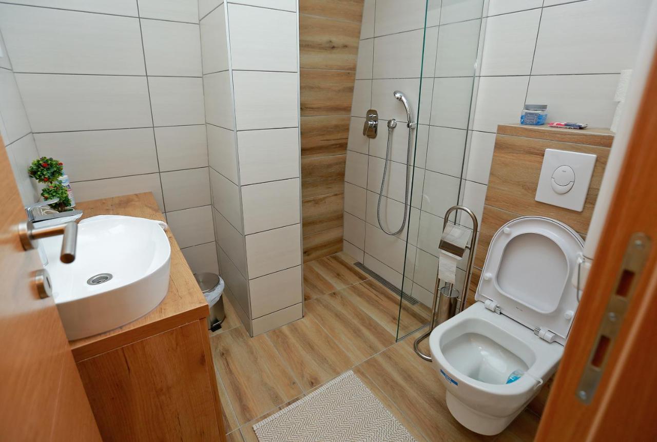 Mraz Apartment Яхорина Екстериор снимка