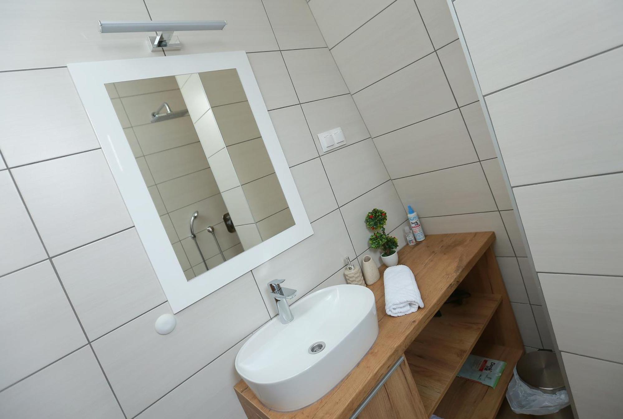 Mraz Apartment Яхорина Екстериор снимка
